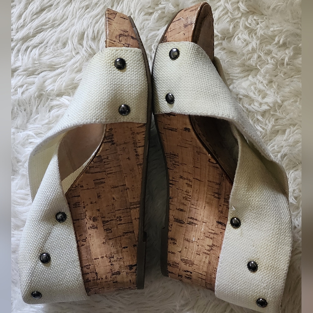 Espirit wedge heel sandals cream size 8